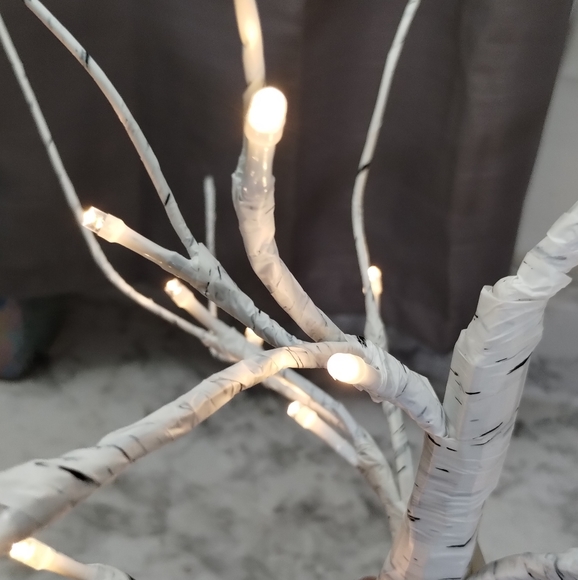 Light Up White Birch Tree - Picture 12 of 12